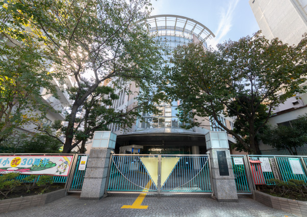 峡田小学校［通学校］（徒歩4分・約260m）